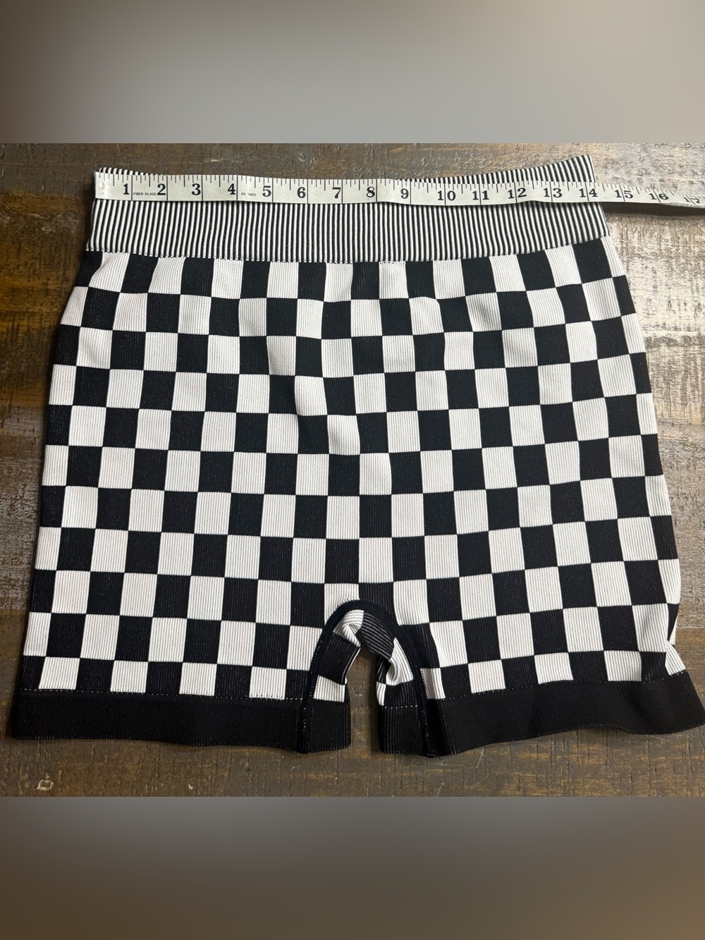 Checkerboard High-Rise Bike Shorts — Black & White - Picture 5 of 6